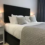 Citystay - Midsummer Mews